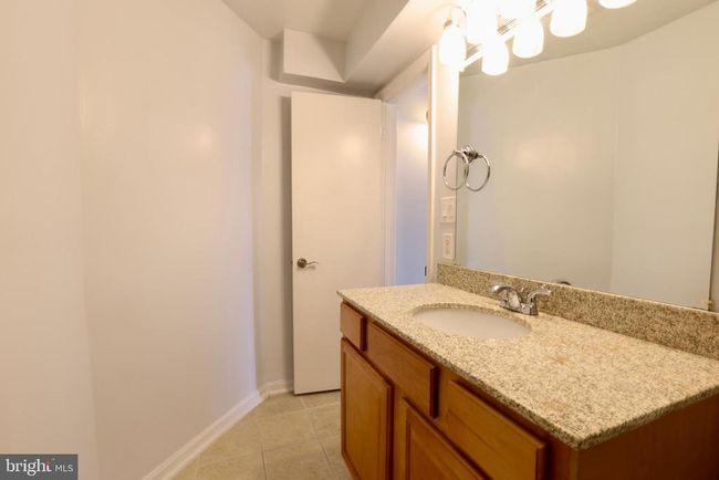 3-E10 - 3178 Summit Square Dr, Condo with 2 bedrooms, 2 bathrooms and null parking in OAKTON VA | Image 17