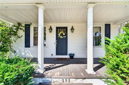 392 Westerly Bradford Rd, Westerly, RI, 02891-2616 | Card Image
