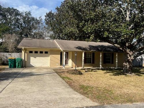 35 Berwick Cir, SHALIMAR, FL, 32579-2019 | Card Image