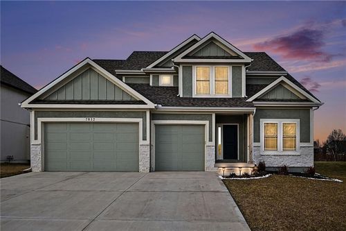 7812 Ne 107th St, Kansas City, MO, 64157-8591 | Card Image