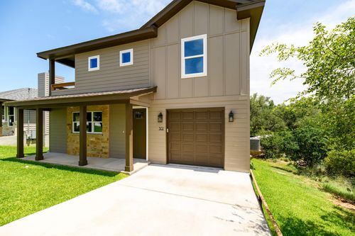 302 Castlehigh Dr, Granite Shoals, TX, 78654-1966 | Card Image