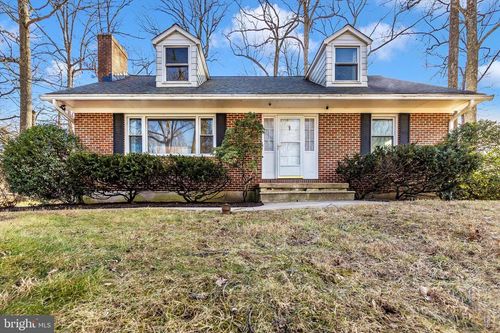 913 Putman Rd, Sykesville, MD, 21784-8042 | Card Image