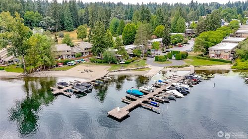 g16-3834 175th Ave Ne, Redmond, WA, 98052-5859 | Card Image