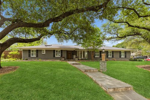 2808 Reedcroft Dr, Farmers Branch, TX, 75234-7223 | Card Image