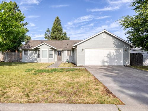 2610 Chantal Ave, Klamath Falls, OR, 97601-1352 | Card Image