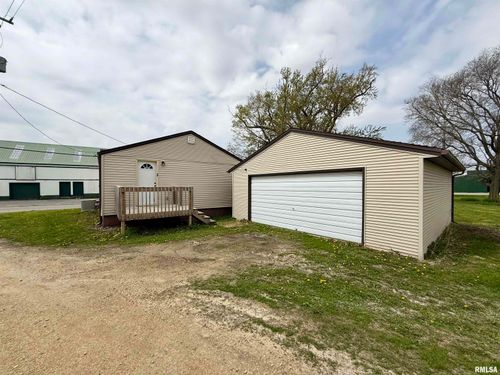 404 1st St, Lowden, IA, 52255 | Card Image