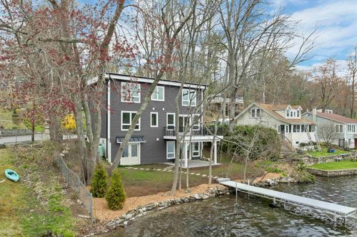 20 1st St, Windham, NH, 03087-1942 | Card Image