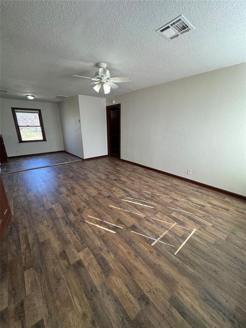 2119 Ne 26th St, Oklahoma City, OK, 73111-3409 | Card Image