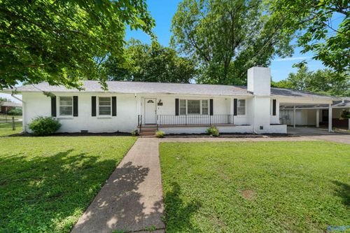 4301 Clayrest Dr Nw, Huntsville, AL, 35816-3507 | Card Image