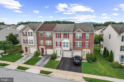 722 Blossom Dr, HANOVER, PA, 17331-2078 | Card Image