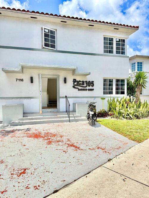 6-7116 Bay Dr, MIAMI BEACH, FL, 33141-5482 | Card Image