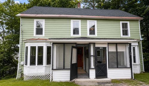 185 3rd St, Newport, VT, 05855-1931 | Card Image