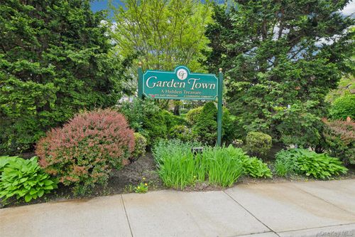 b25-1213 E Broadway, Hewlett, NY, 11557-2463 | Card Image