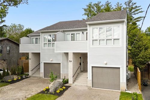82 Chalmers St N, Cambridge, ON, N1R5B8 | Card Image