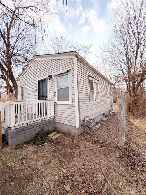 19457 Evergreen Rd, Detroit, MI, 48219-2047 | Card Image