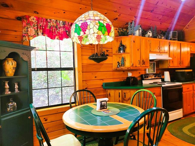 140 Treehouse Trl, Home with 2 bedrooms, 2 bathrooms and null parking in Murphy NC | Image 10