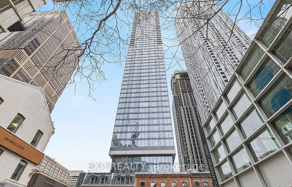 Residential Lease in Toronto C02 2