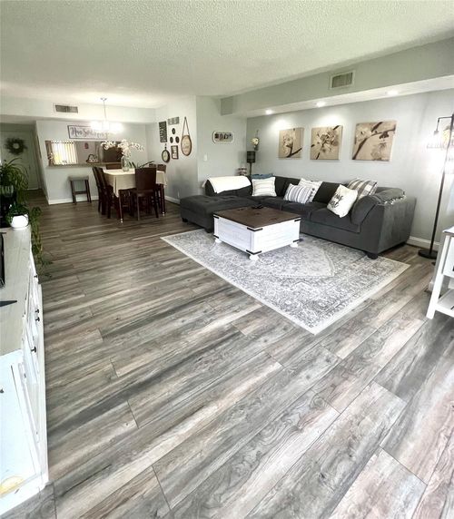 apt-104-2660 Carambola Cir N, Coconut Creek, FL, 33066-2414 | Card Image