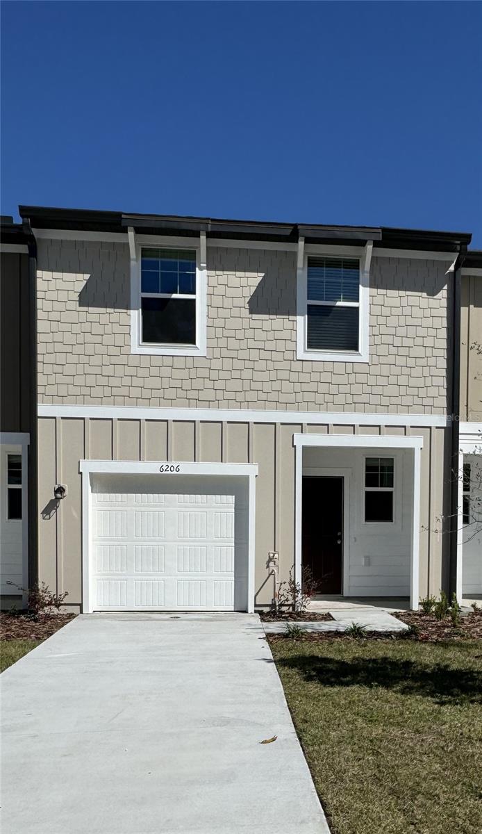 Calle Ochoa St, Zephyrhills, FL 33542