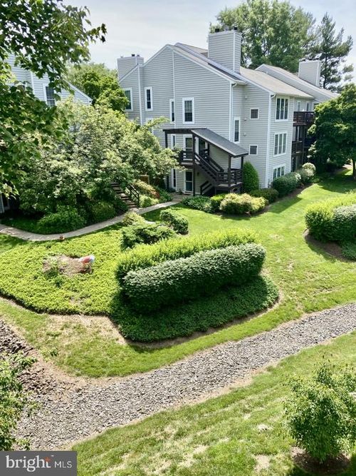 10087 Oakton Terrace Rd, OAKTON, VA, 22124-2943 | Card Image