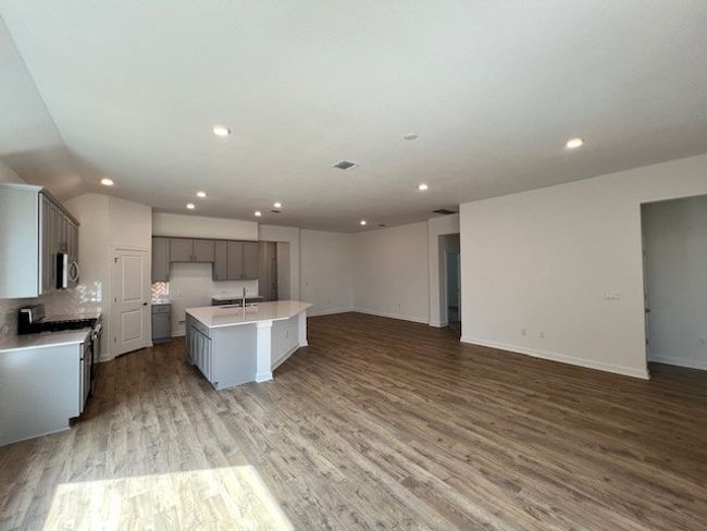 1828 Crooked Creek St, House other with 4 bedrooms, 3 bathrooms and 2 parking in Leander TX | Image 5
