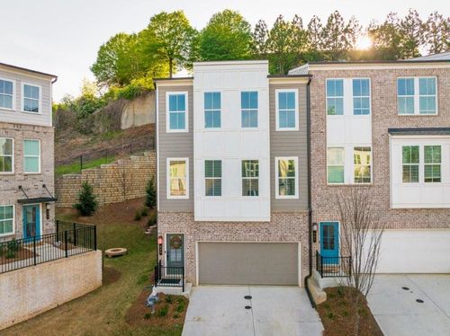 399 Skylar Way Se, Atlanta, GA, 30315-1986 | Card Image