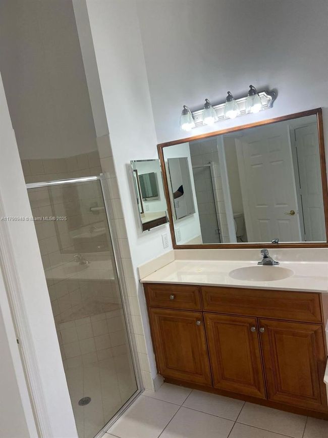 3922 Diamond Palladium Ter, House other with 2 bedrooms, 2 bathrooms and null parking in Boynton Beach FL | Image 15
