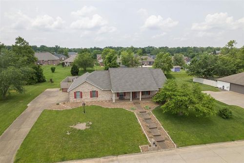 2677 Briarcliff Dr, Newburgh, IN, 47630-8615 | Card Image