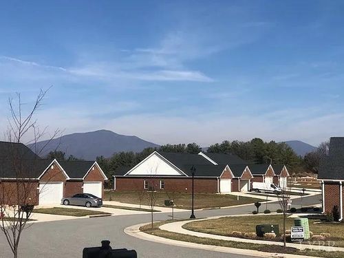 175 Villa Oak Cir, Bedford, VA, 24523-1149 | Card Image