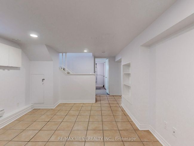 206 Howard Park Ave, House other with 5 bedrooms, 4 bathrooms and null parking in Toronto ON | Image 49