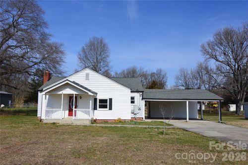 51-56-500 Gann St, Lowell, NC, 28098-2006 | Card Image