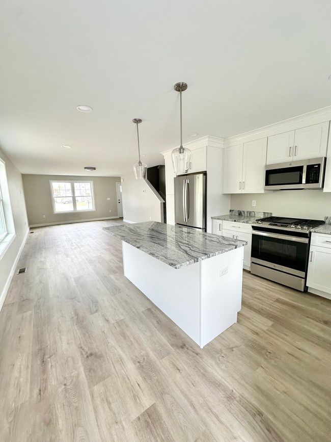 45 Copley Dr, Condo with 3 bedrooms, 3 bathrooms and null parking in Dover NH | Image 4