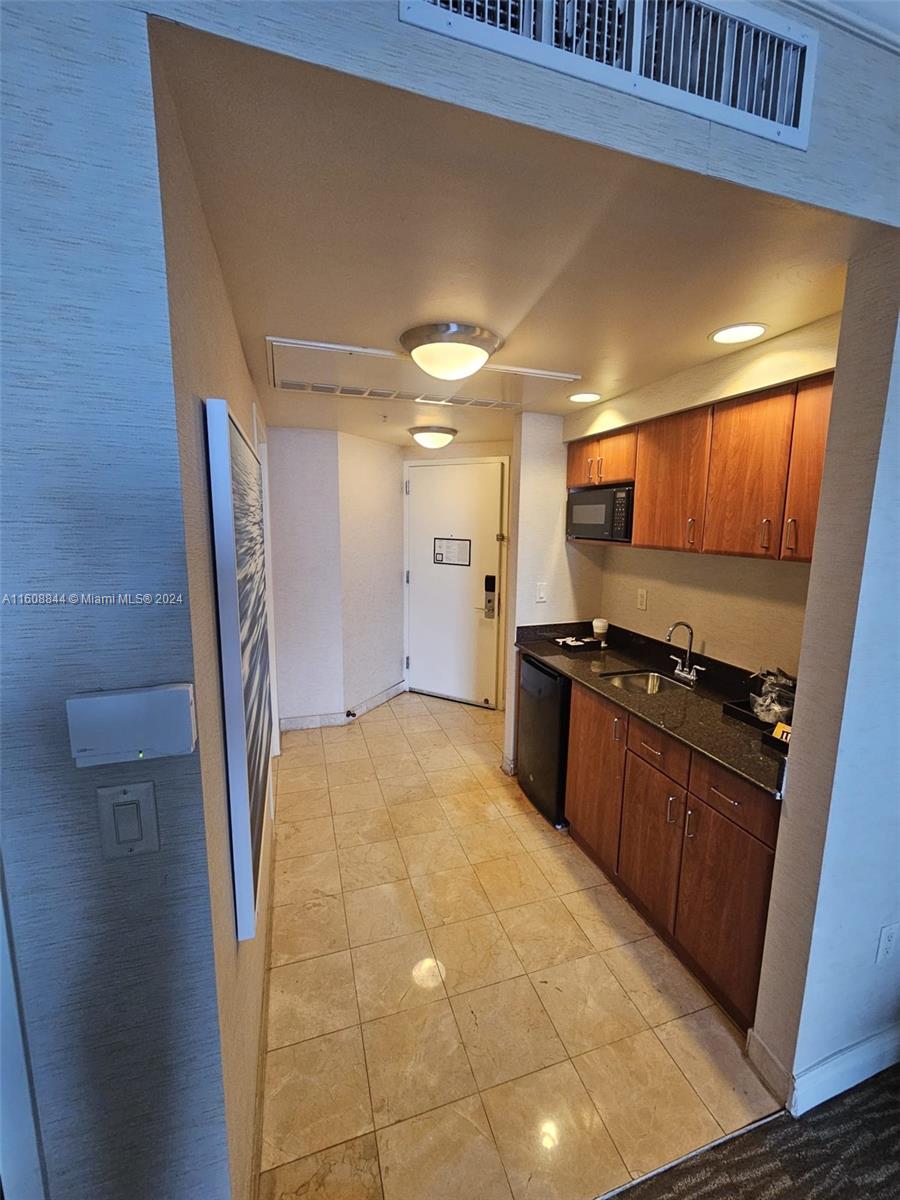 Residential in Sunny Isles Beach 4