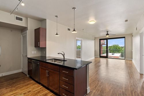 303-3016 Guadalupe St, Austin, TX, 78705-2860 | Card Image
