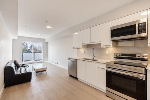304-3050 Kingsway, Vancouver, BC, V5R5J7 | Card Image