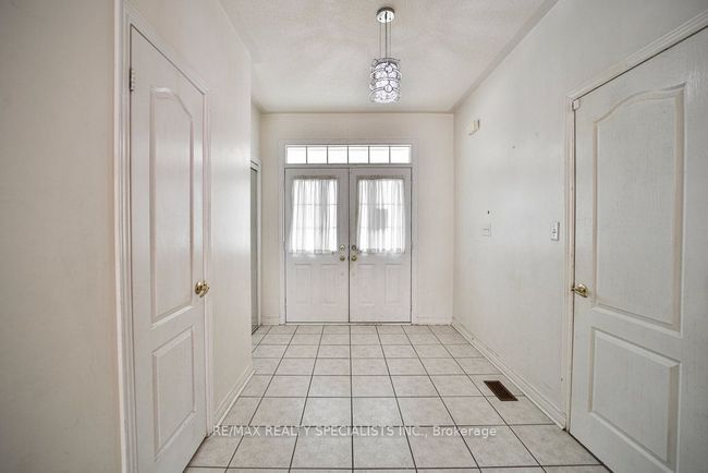 17 Pathmaster Rd, House other with 6 bedrooms, 4 bathrooms and 2 parking in Brampton ON | Image 38