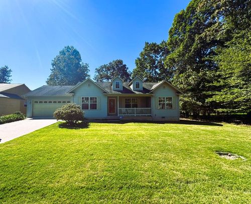 1020 Iroquois Ln, Crossville, TN, 38572-6769 | Card Image