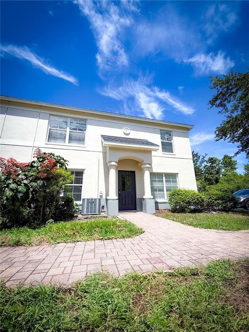 9426 Charlesberg Dr, TAMPA, FL, 33635-1637 | Card Image