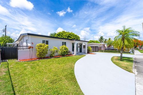 11030 Sw 42nd St, Miami, FL, 33165-4709 | Card Image