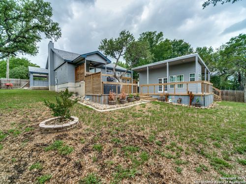 651 River View Dr, Spring Branch, TX, 78070-5454 | Card Image