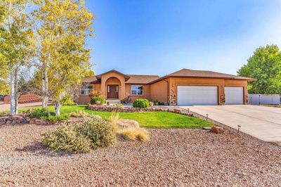 437 W Gateway Dr, House other with 5 bedrooms, 2 bathrooms and 3 parking in Pueblo West CO | Image 3