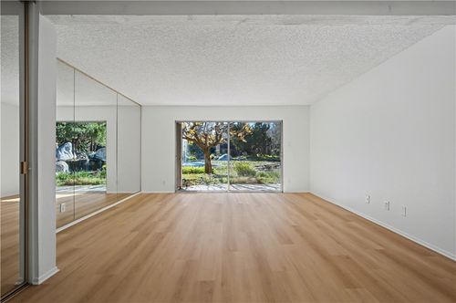 2g-7890 E Spring St, Long Beach, CA, 90815-1621 | Card Image