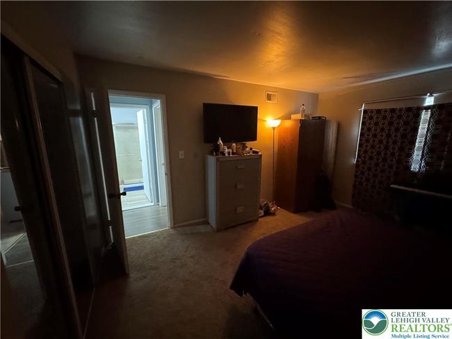 215 W Lehigh St, Townhouse with 3 bedrooms, 3 bathrooms and null parking in Bethlehem PA | Image 38
