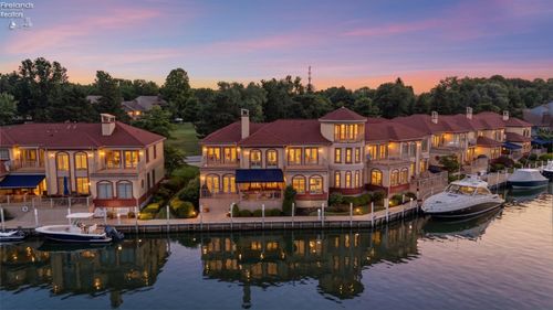 4218 E Moores Dock Rd, Port Clinton, OH, 43452 | Card Image