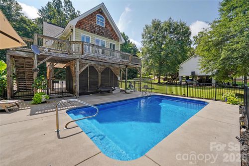 1954 White Rd, Camden, SC, 29020-7512 | Card Image