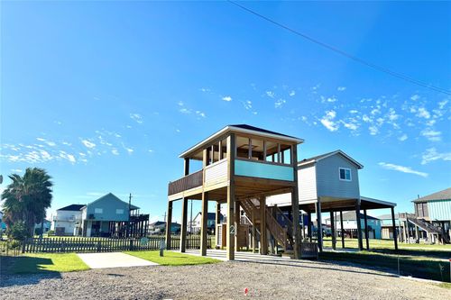 104 N Mae Circle, Crystal Beach, TX, 77650 | Card Image