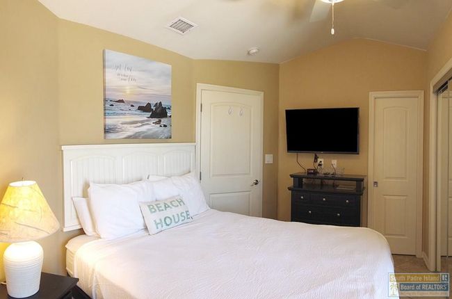 502 W Clam Cir, House other with 2 bedrooms, 3 bathrooms and null parking in Port Isabel TX | Image 23