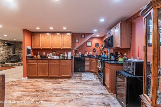 Kitchen | Image 12