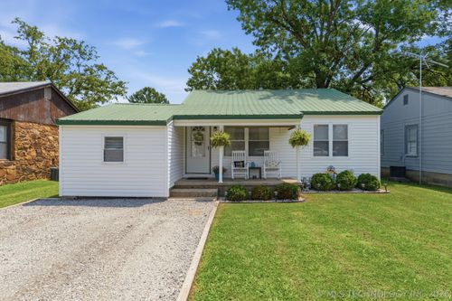 814 N Ross Ave, Dewey, OK, 74029-2134 | Card Image