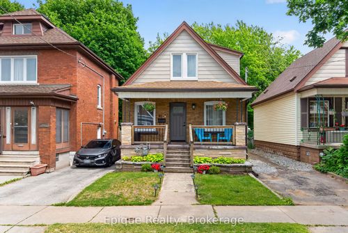 93 Graham Ave S, Hamilton, ON, L8K2M2 | Card Image